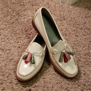 NWT Weejuns Off White Leather Shoes. Size 8.5